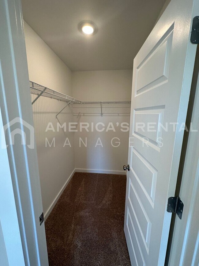 Building Photo - 3768 Seaside Sparrow Cir
