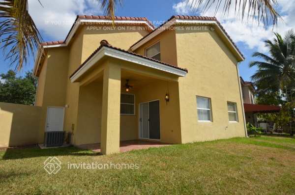 Building Photo - 4661 SW 151st Ave