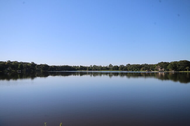 Building Photo - Waterfront Living Nearby – 2/2 Townhouse w...