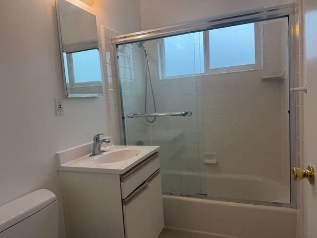 Building Photo - Campbell Charmer- 2 Bedroom 1 Bath Duplex with Garage