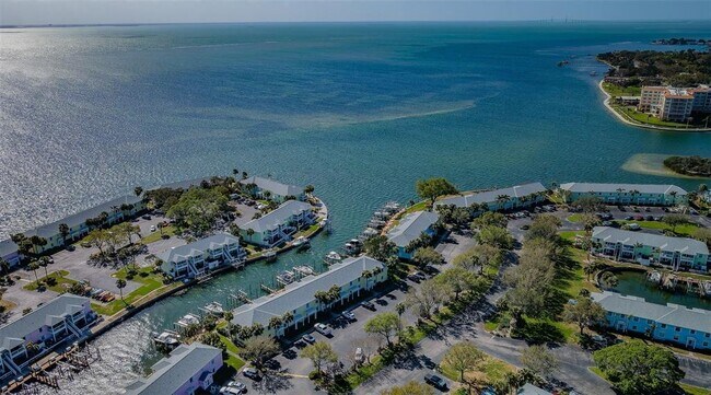 Building Photo - 5196 Beach Dr SE