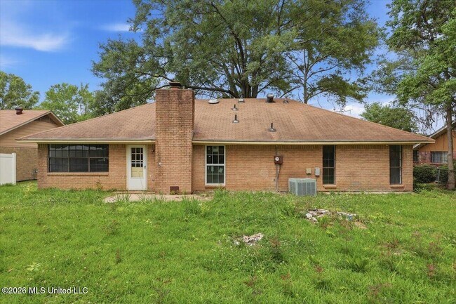 Building Photo - 225 Walnut Ridge St