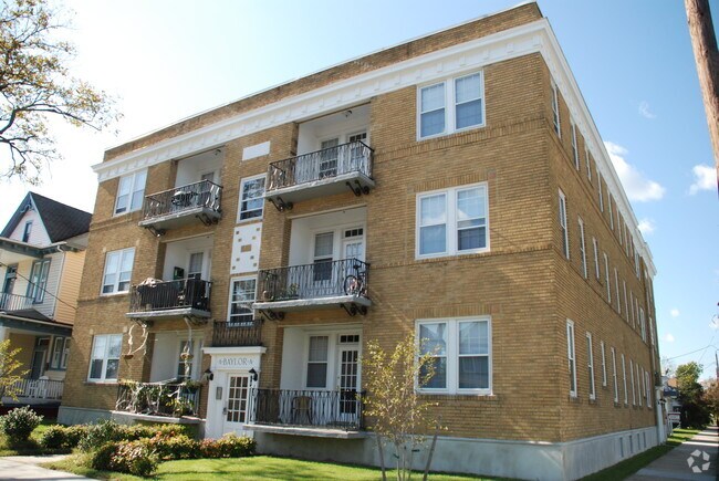 Primary Photo - 260 Hatton St