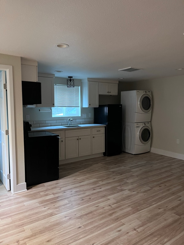 Building Photo - 517 B St