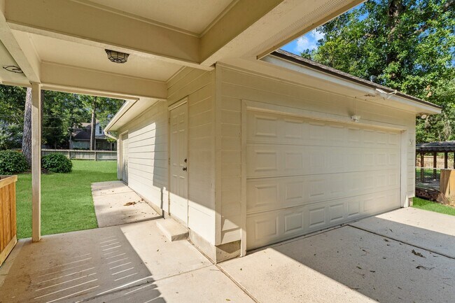 Building Photo - 2333 Stableridge Dr