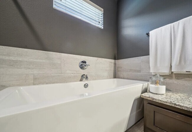 Building Photo - 18409 E 50th Pl S