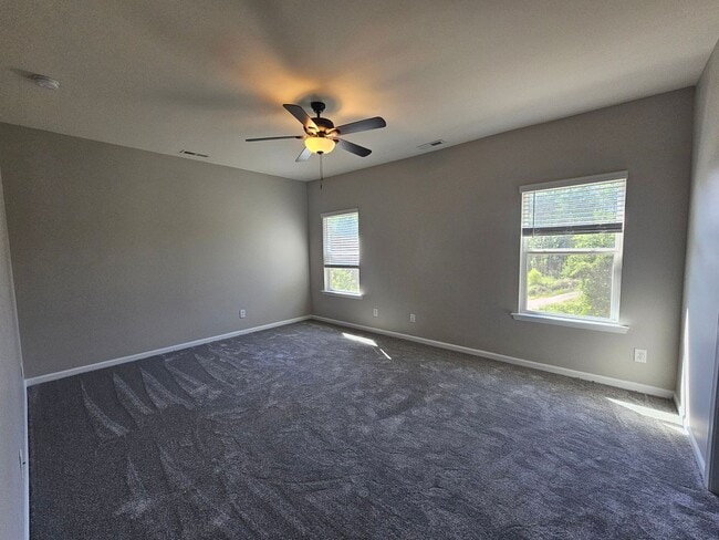 Building Photo - Like New- Immaculate 2-Story Home w/ 3 Bedroom 2.5 Bath with Loft Area.