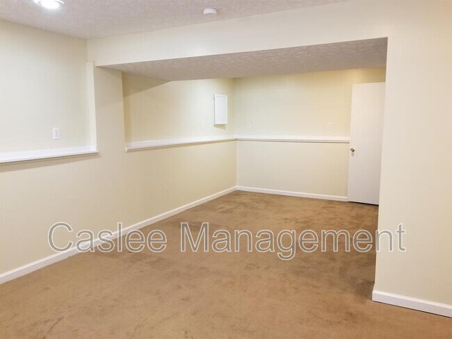 Building Photo - 1049 DeLeone Dr