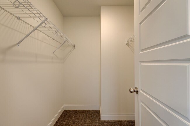 Building Photo - 1385 Harmon Ln