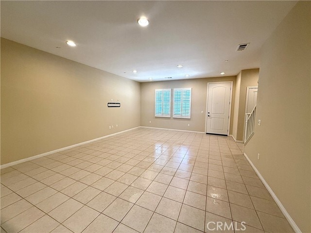 Building Photo - 467 Raya Ln