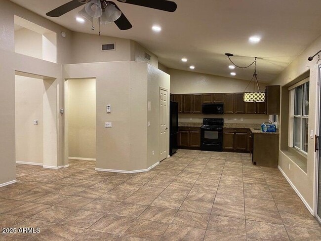 Building Photo - 870 N Madrid Ln