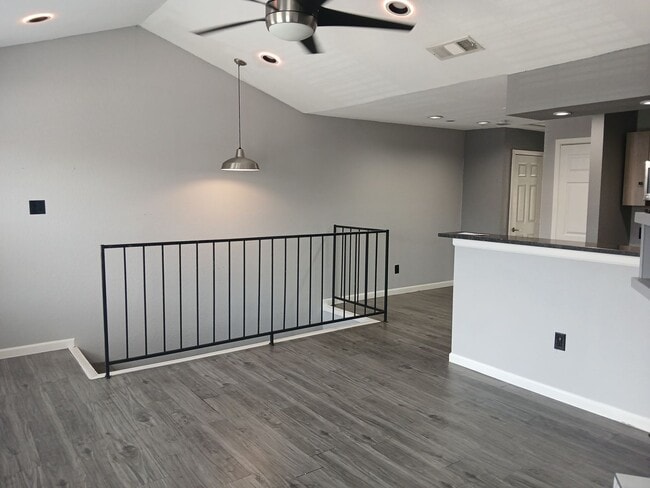 Building Photo - (50% OFF 1st MONTHS RENT) 2nd Floor Condo 1 Bedroom and 1 Bath