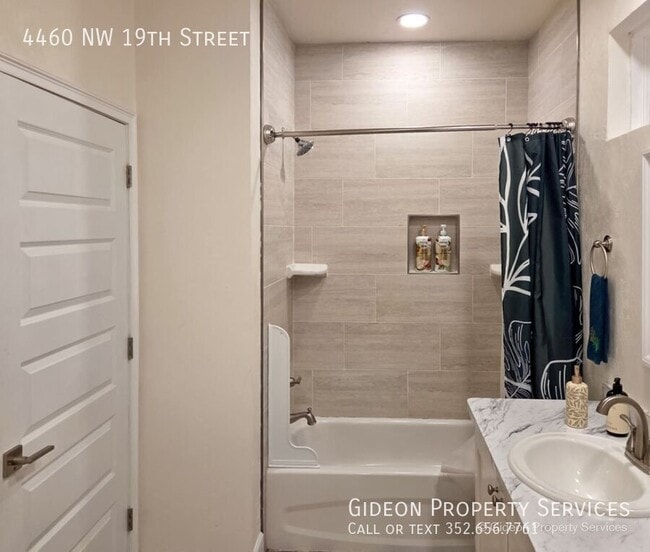 Building Photo - 4460 NW 19th St