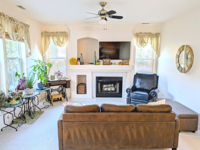 Building Photo - 2927 Falling Waters Ln