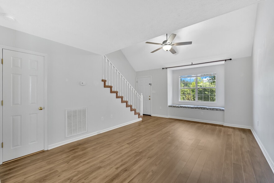 Building Photo - 711 Panther Creek Ct