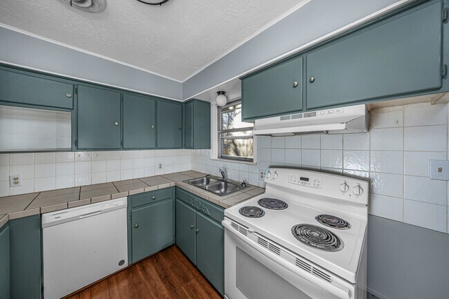 Building Photo - 1632 NW 48th St