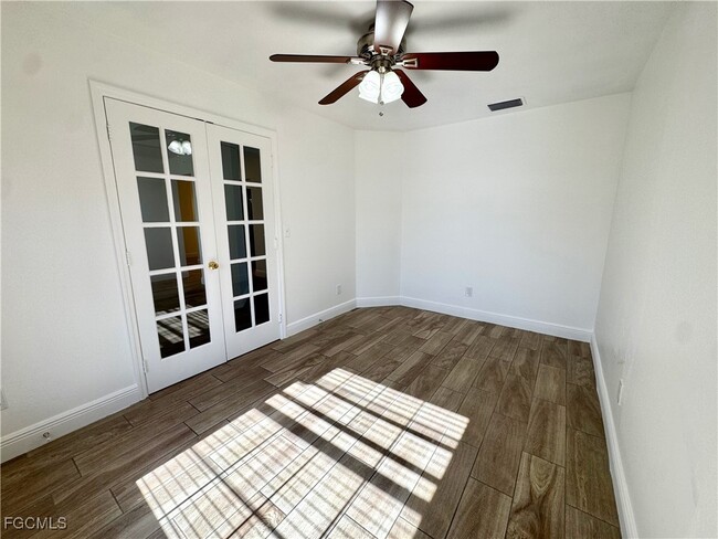 Building Photo - 1300 SW 22nd Ave