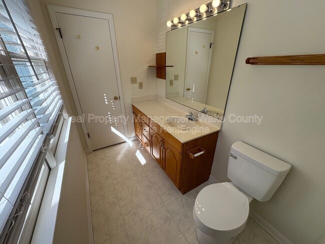 Building Photo - 306 Applecross Dr