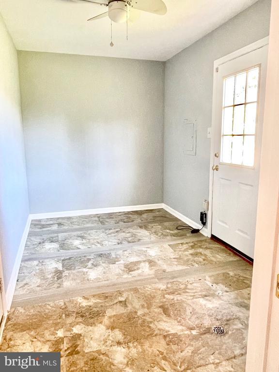 Building Photo - 1306 Mistyvale St