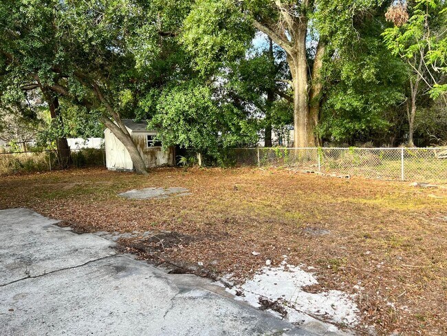 Building Photo - 4903 S 83rd St