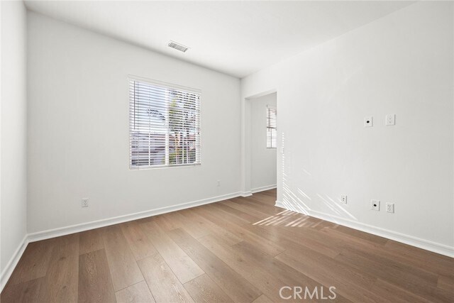 Building Photo - 2556 Pearblossom St