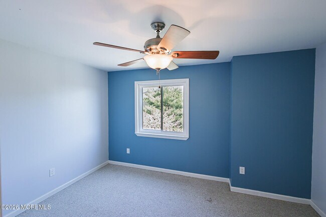 Building Photo - 1601 Alpine Trail