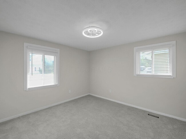 Building Photo - 375 Canfield Dr