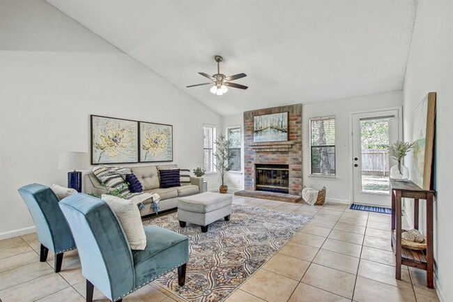 Building Photo - 17516 Klamath Falls Dr