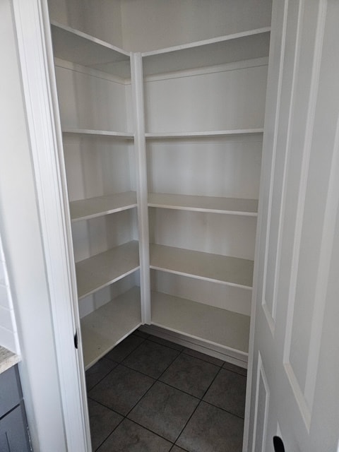 Building Photo - 646 W Calle Espadero