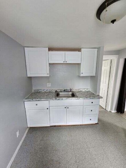 Primary Photo - 32 N Lyon St