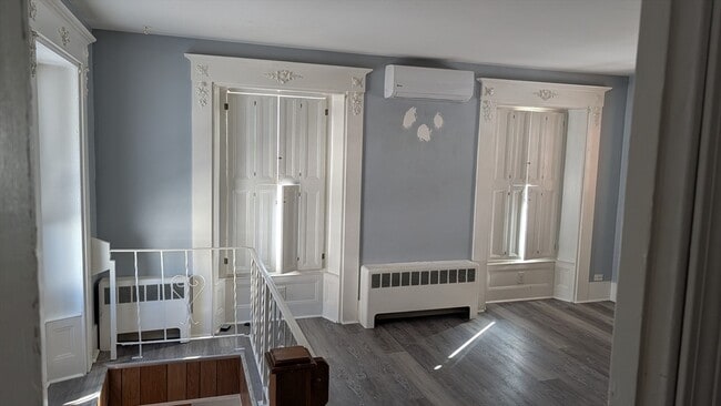 Building Photo - 92 N Franklin St