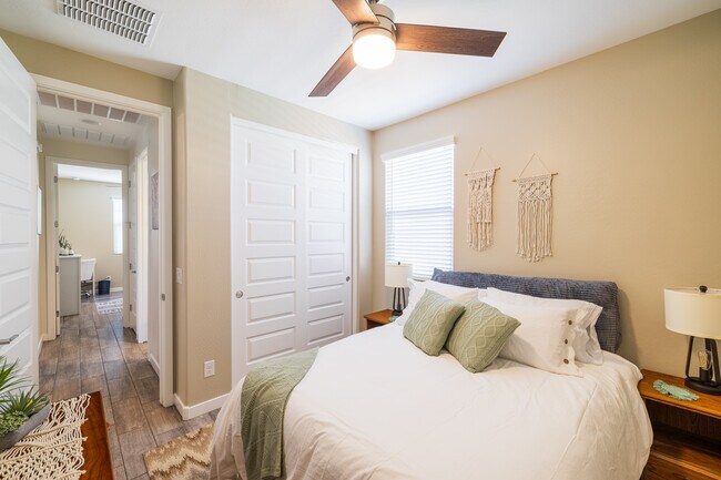 Bedroom 2 with queen bed - 8924 W Solano Dr