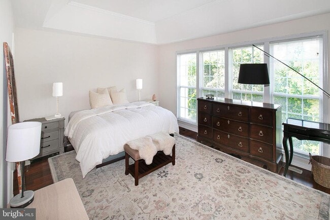 Building Photo - 45792 Shagbark Terrace