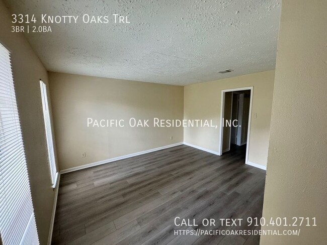 Building Photo - LIMITED TIME: $790 off second month’s rent...