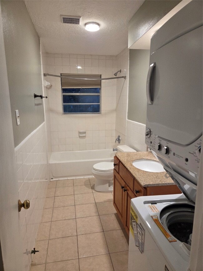 Building Photo - 902 Euclid St