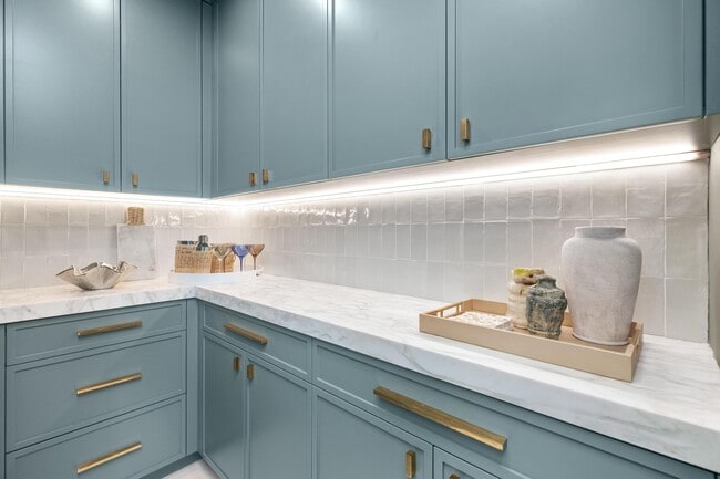 Building Photo - 734 S Ocean Blvd