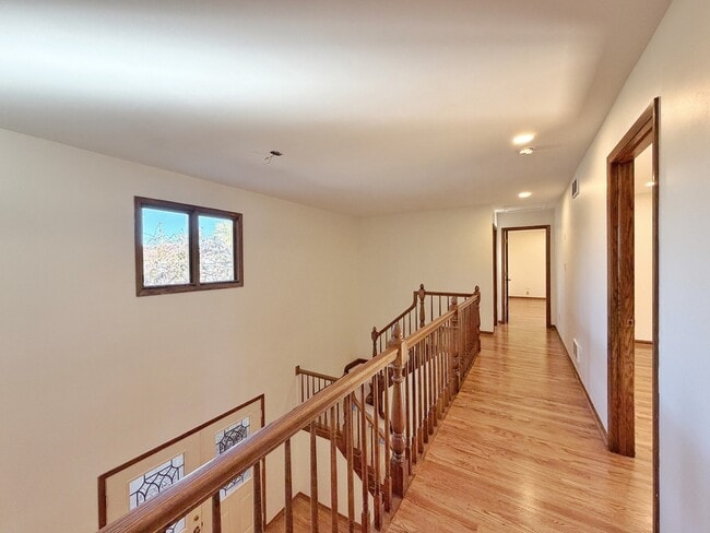 Building Photo - 6710 Wedgewood Ln