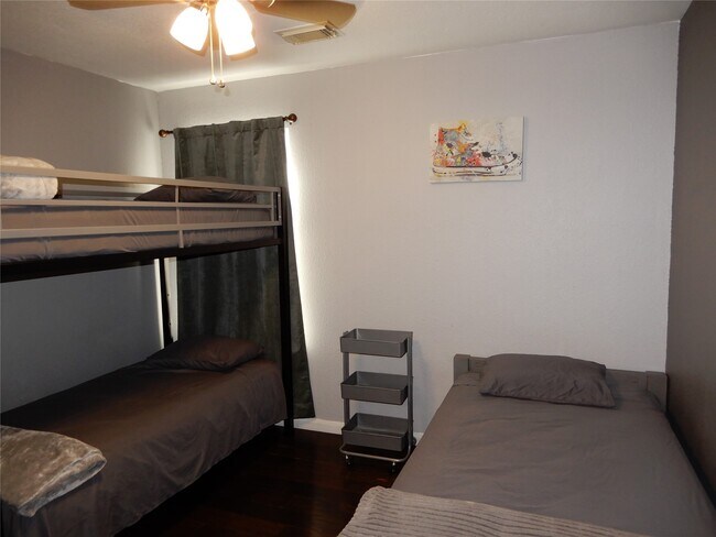 Building Photo - 10030 Victoria Falls Ln