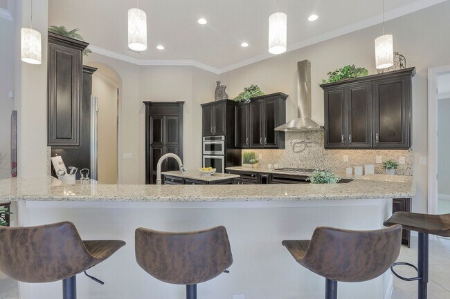 Building Photo - LUXURY POOL HOME***BONITA LAKES***AVAILABL...