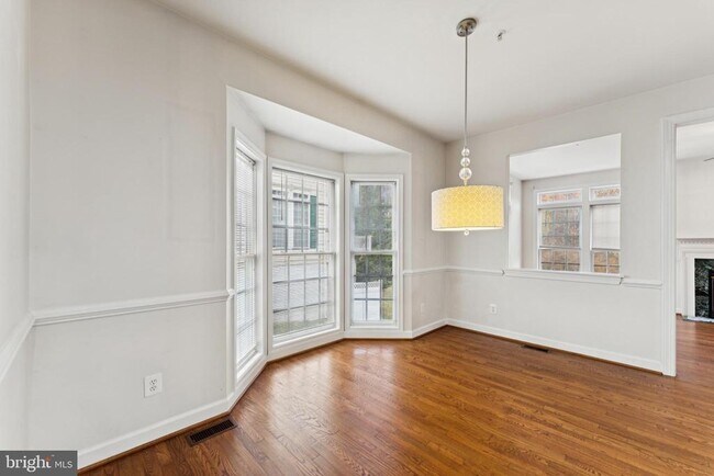 Building Photo - 12423 Falconbridge Dr