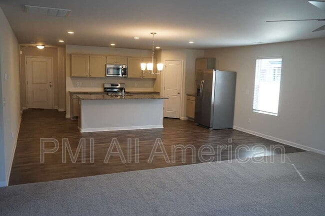 Building Photo - 289 Greenbay St