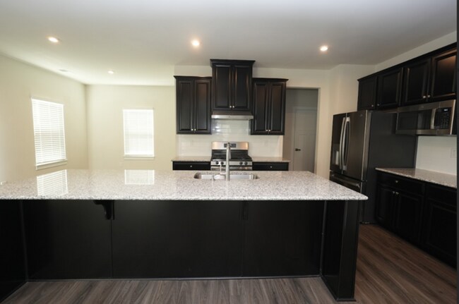 Building Photo - Wonderful 3BR 2BA Home w/ Upgraded Kitchen • Assigned Parking • Patio & Porch in Concord