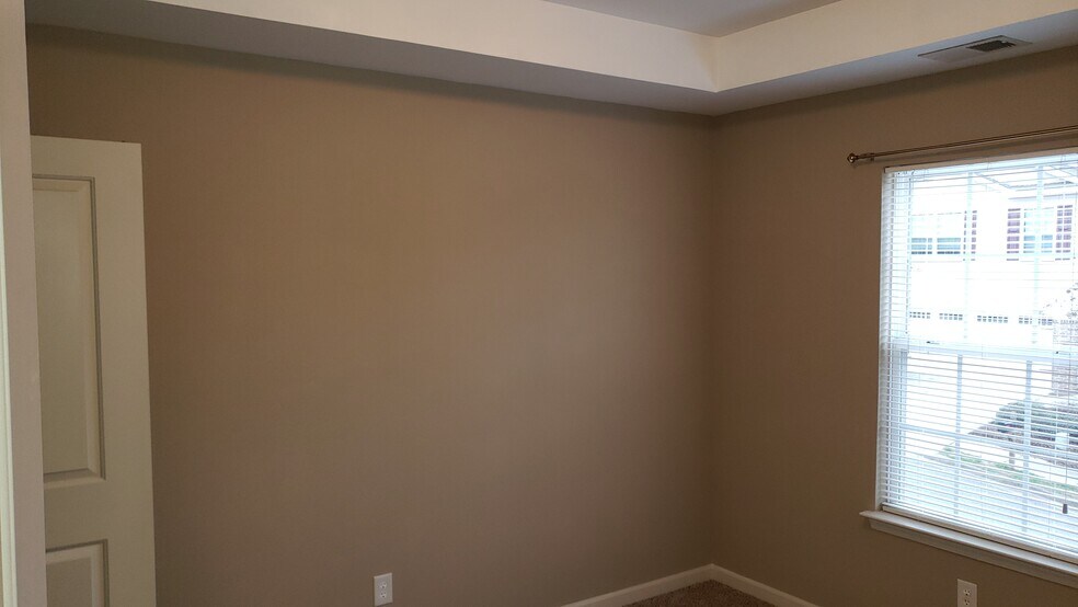 Building Photo - 111 Village Pky