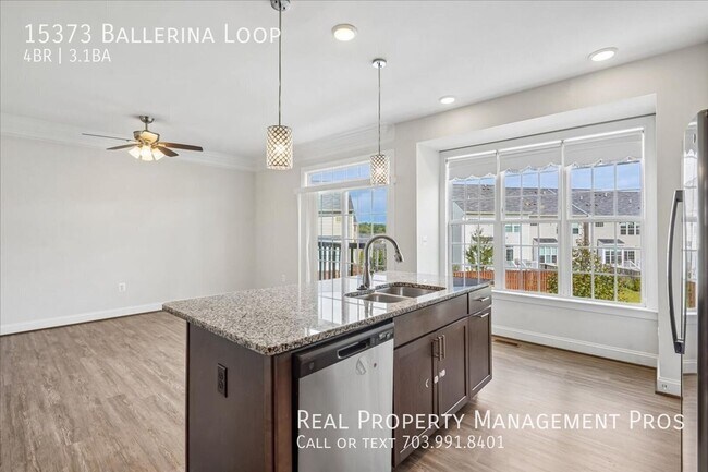 Building Photo - 15373 Ballerina Lp