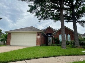 Building Photo - 1832 Branch Hill Dr