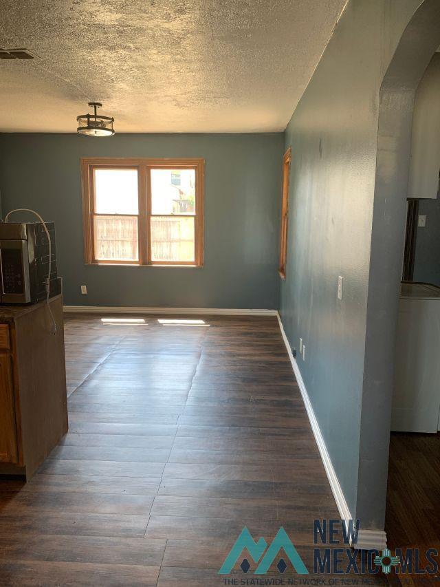 Building Photo - 142 S Indio Ave