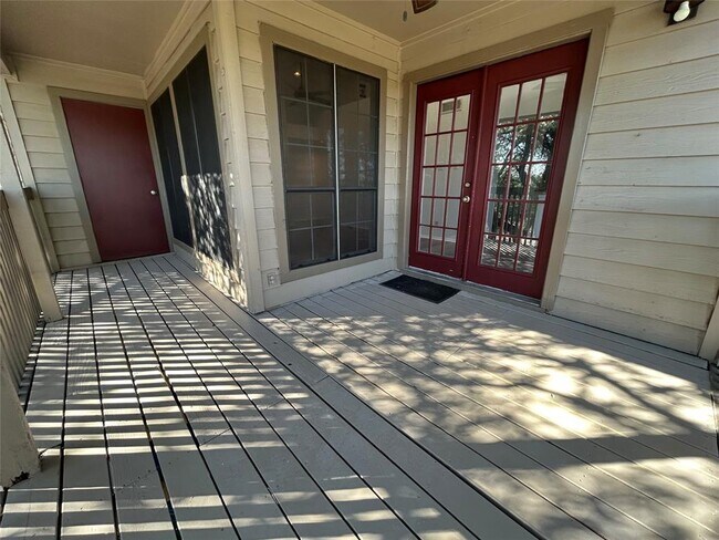 Building Photo - 3809 Spicewood Springs Rd