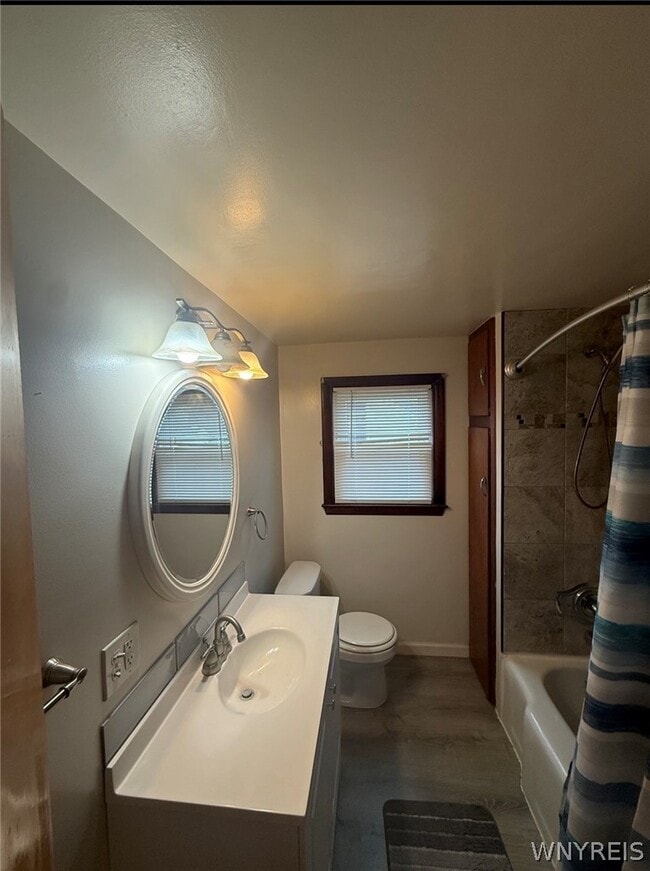 Building Photo - 207 Spaulding St