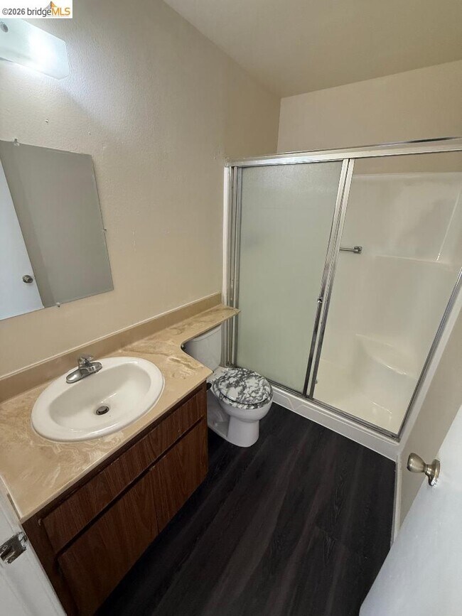 Building Photo - 2112 Banyan Way