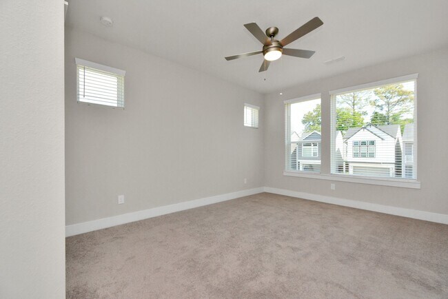 Building Photo - 739 Strawberry Pines Ct